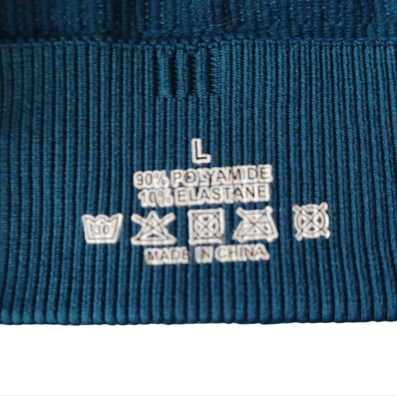 Blue Gym Long Sleeve Croptop - Picture 2 of 2